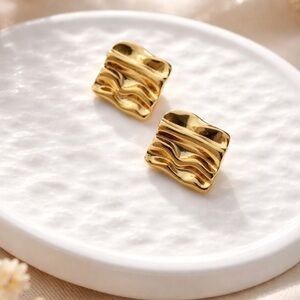 Gold Wave Design Earrings